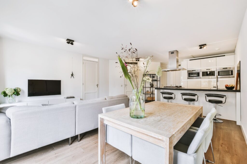 Salón de local convertido en vivienda